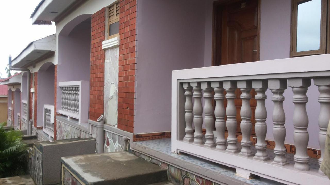 Rock Shadow Hotel Koboko Luaran gambar