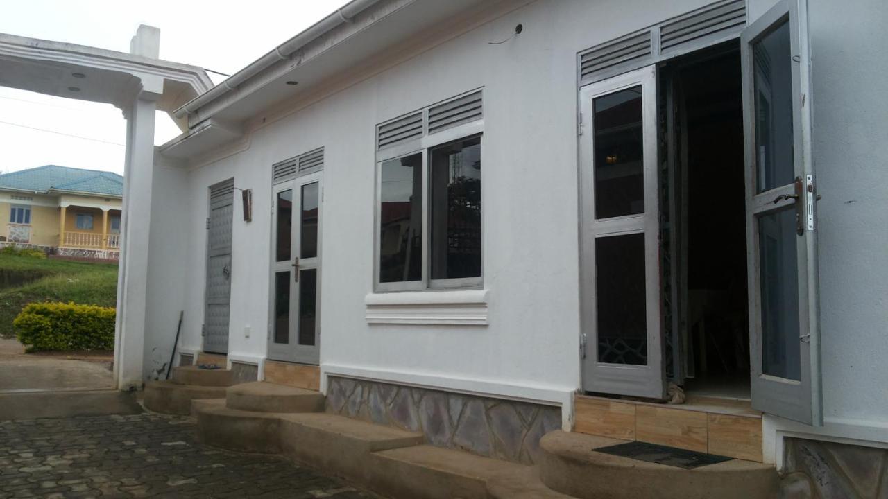 Rock Shadow Hotel Koboko Luaran gambar
