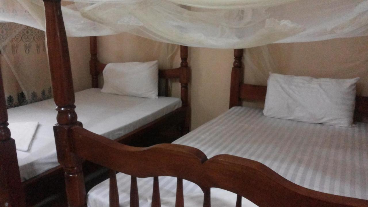 Rock Shadow Hotel Koboko Luaran gambar