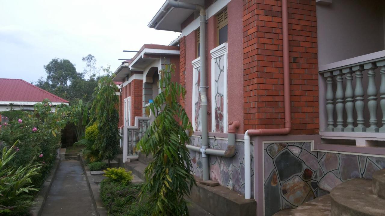 Rock Shadow Hotel Koboko Luaran gambar