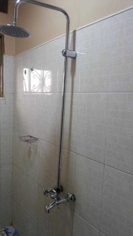 Rock Shadow Hotel Koboko Luaran gambar
